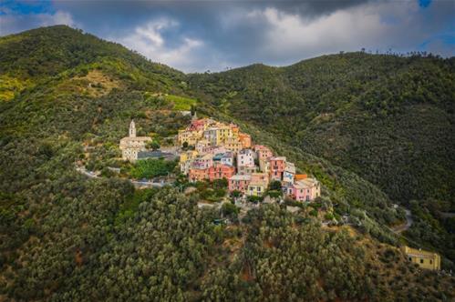 Lo-spopolamento-delle-aree-interne-italiane-quale-avvenire-min.jpg