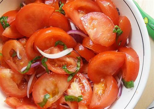 insalata-di-pomodori.jpg